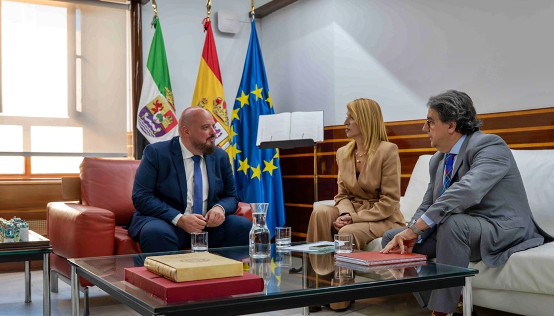 PSOE: “El Gobierno arranca cuando la señora Guardiola ha pasado por el aro”