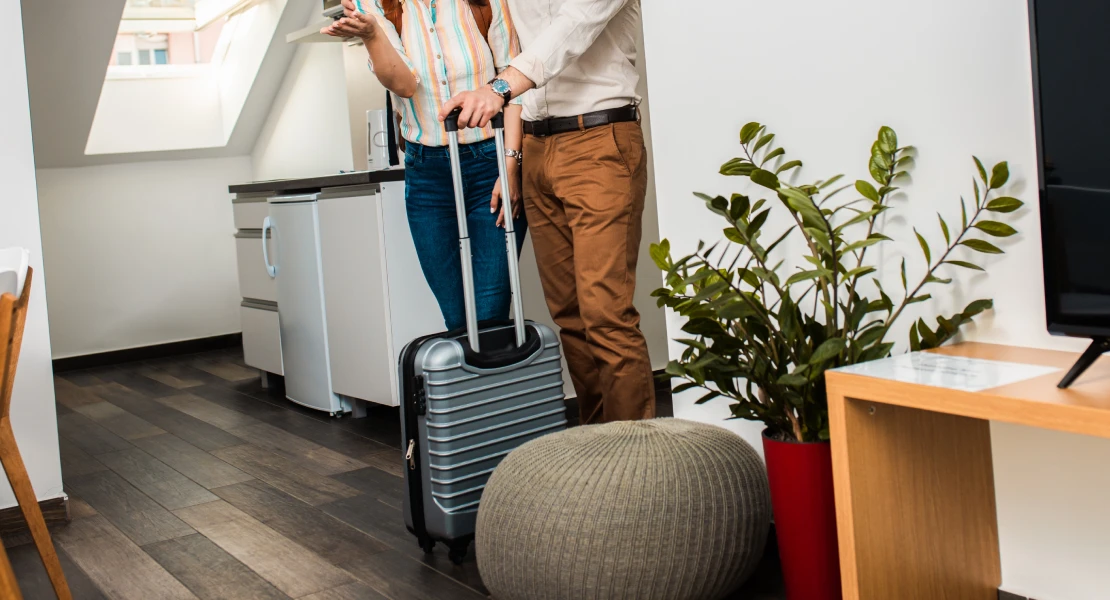 Piden reforzar el control de los alojamientos turísticos "ilegales" en Plasencia