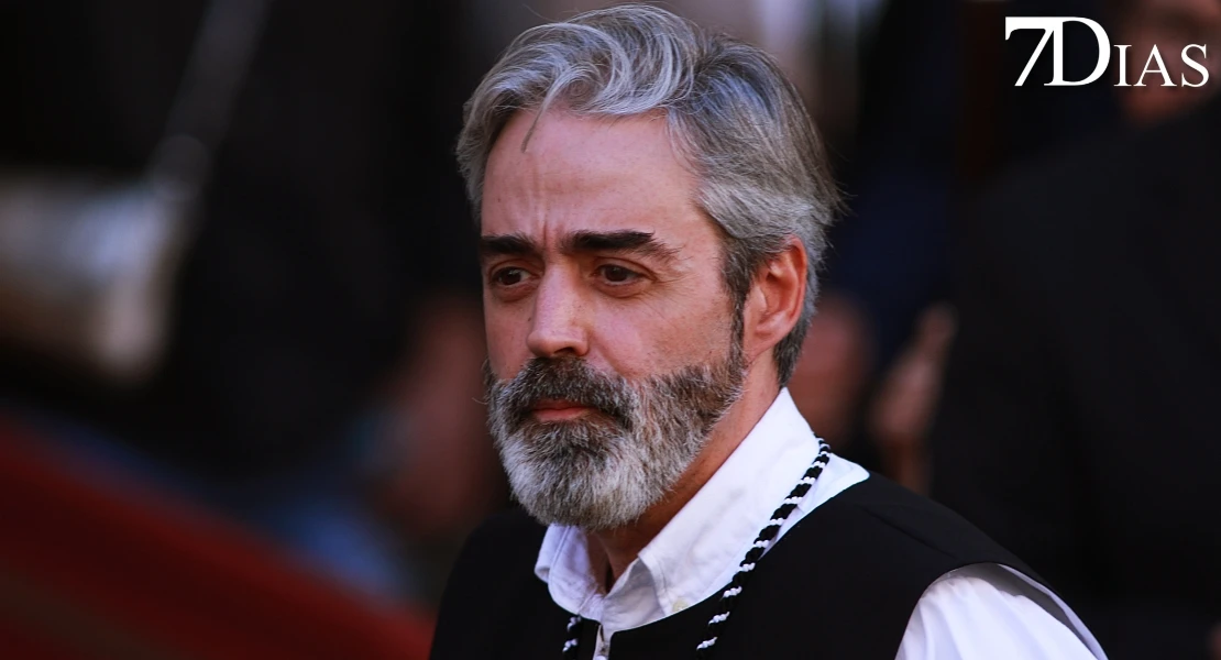 Las mejores imágenes de la salida de la Virgen de la Soledad de Badajoz