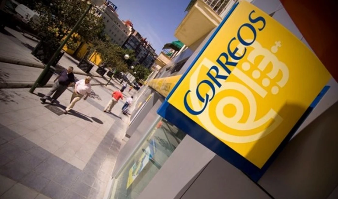 Acusan a Correos en Extremadura de improvisar en la regularización de migrantes