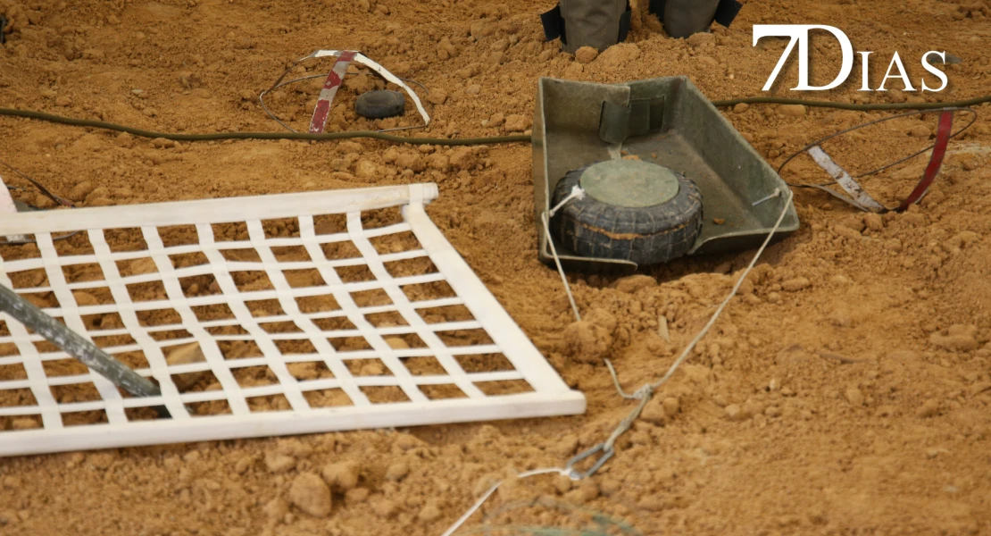 El Hospital Centro Vivo inaugura una exposición sobre la permanente adaptación de las FF.AA.