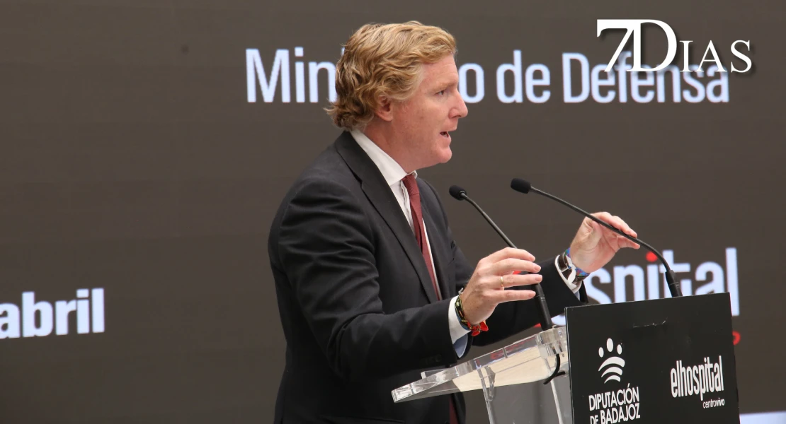 El Hospital Centro Vivo inaugura una exposición sobre la permanente adaptación de las FF.AA.