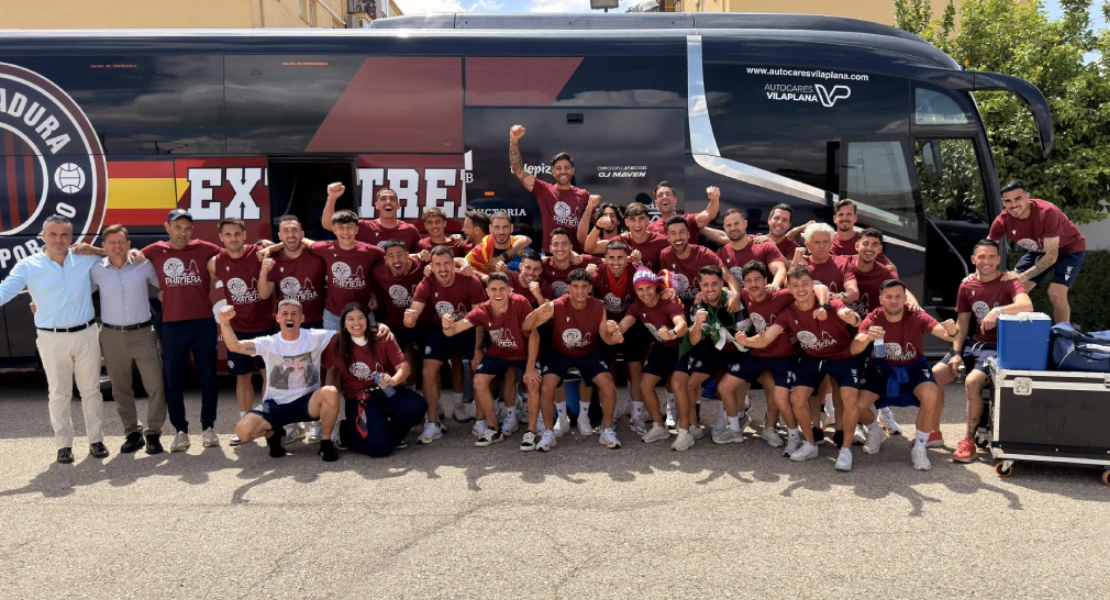 Historia del deporte extremeño: el CD Extremadura firma su cuarto ascenso consecutivoo