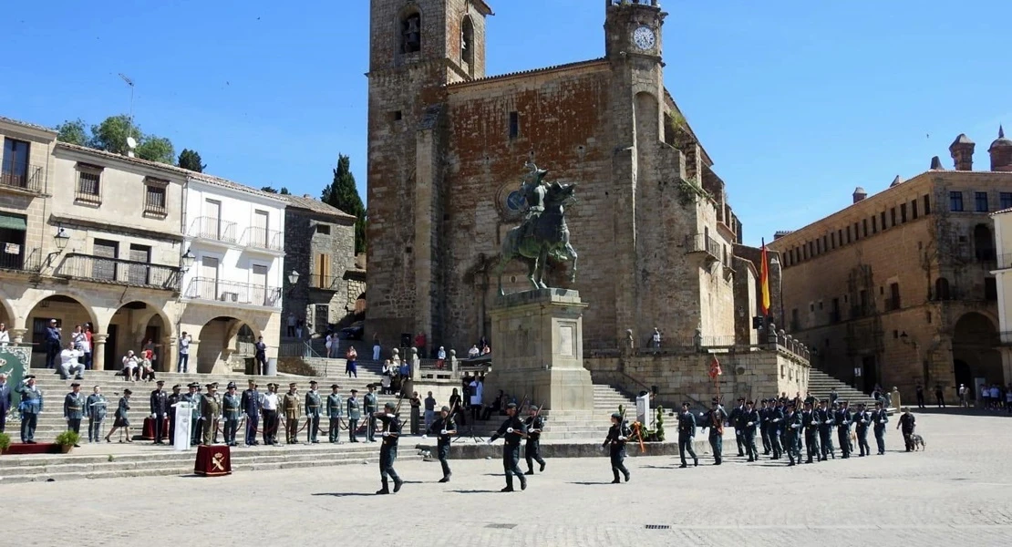 Trujillo conmemora el 182 aniversario de la fundación de la Guardia Civil