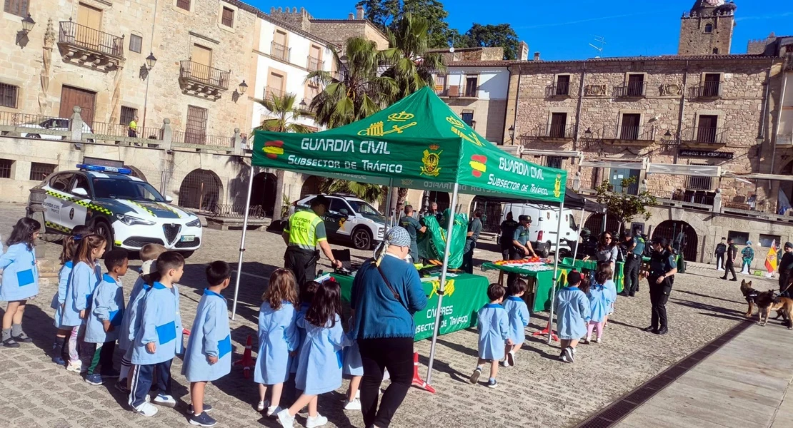 Trujillo conmemora el 182 aniversario de la fundación de la Guardia Civil