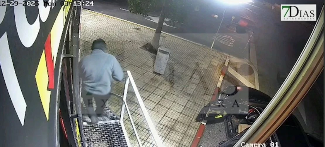 Pasan a disposición judicial los detenidos por el robo del camión de los regalos de Monesterio