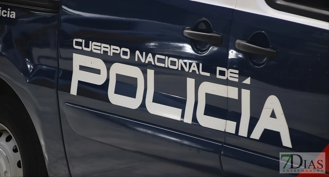 "Pack completo" para regularizar migrantes: 19 detenidos por falsedad documental