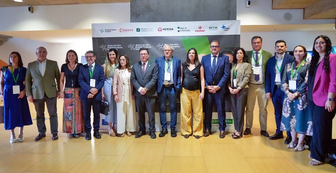 Santamaría destaca el apoyo de la Junta a los autónomos en Extremadura