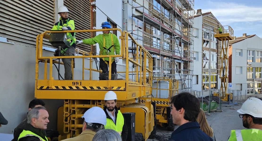 La Junta revisará vivienda por vivienda las obras de Salvador Allende tras las quejas vecinales