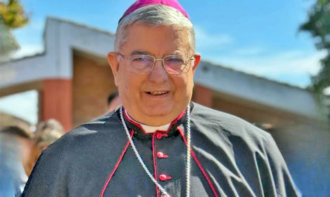 El arzobispo de Meria – Badajoz recibe el alta del Universitario