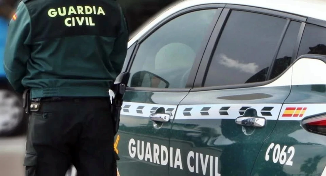 Muere un guardia civil durante el desembarco del crucero con el brote de hantavirus en Tenerife