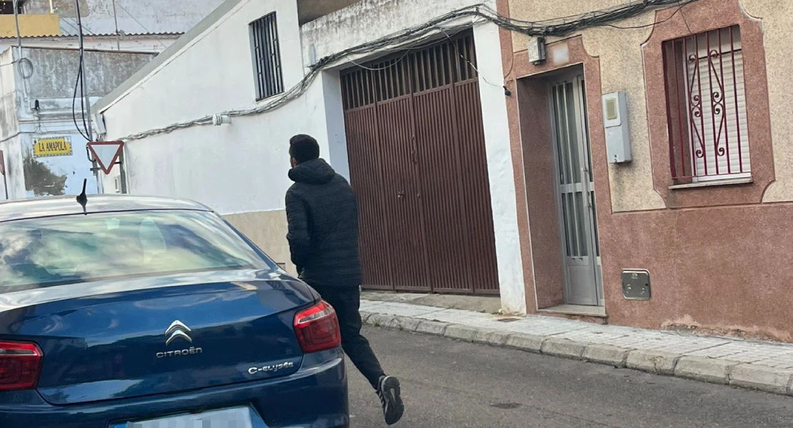 Varias personas aseguran que un hombre las ha perseguido e intimidado en Extremadura