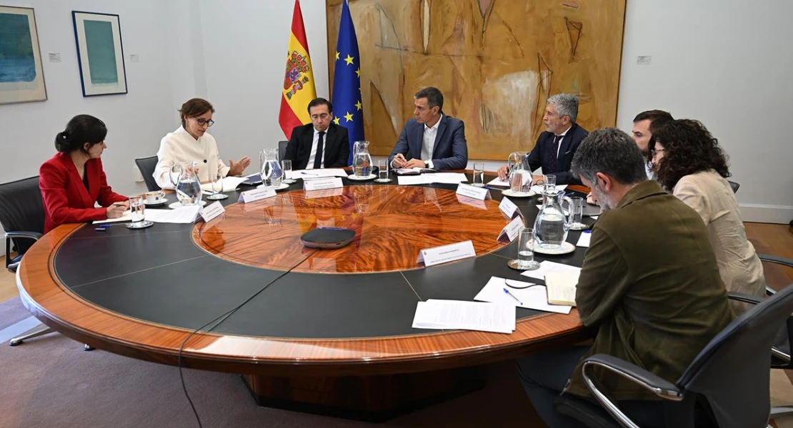 ¿Qué pasará con los españoles a bordo del barco del hantavirus? Sanidad detalla el plan de evacuación