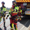 Los bomberos se forman para rescatar a personas en el Puente Real