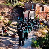Mata a su pareja y la entierra en el jardín de su casa