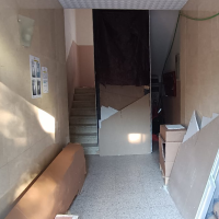 Un portal de Badajoz ve paralizada la instalación del ascensor tras "años de trámites y obras"