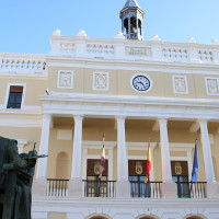 Reprochan una "lectura parcial" del informe del Banco Mundial para hacer propaganda de Badajoz