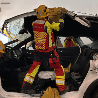 Nuevo curso para formar a los bomberos del CPEI ante los retos del rescate en carretera