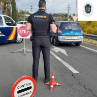 Festivales bajo vigilancia en Cáceres: incautan ropa falsa, drogas y armas en los accesos