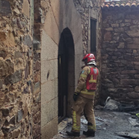 El Palacio Carvajal se mantendrá cerrado por el incendio de un camión