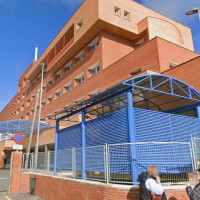 Un choque entre un coche y una moto deja un joven herido en Coria