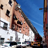 Retiran un panal de abejas que causaba molestias a los vecinos de La Picuriña (BA)