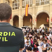 Desayuno solidario en el Acuartelamiento de la Guardia Civil en Badajoz