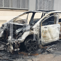 Arde otro vehículo esta madrugada en las calles de Badajoz