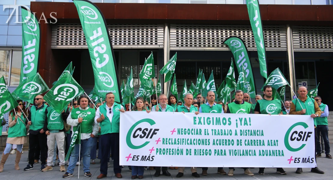 Trabajadores de la Agencia Tributaria protestan por los "incumplimientos" de la Administración