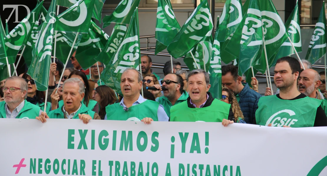 Trabajadores de la Agencia Tributaria protestan por los "incumplimientos" de la Administración
