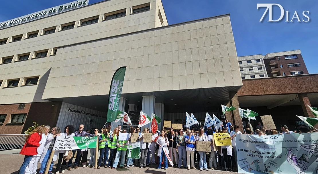 Enfermeros del Universitario en Badajoz: “La UCI está en cuidados intensivos”