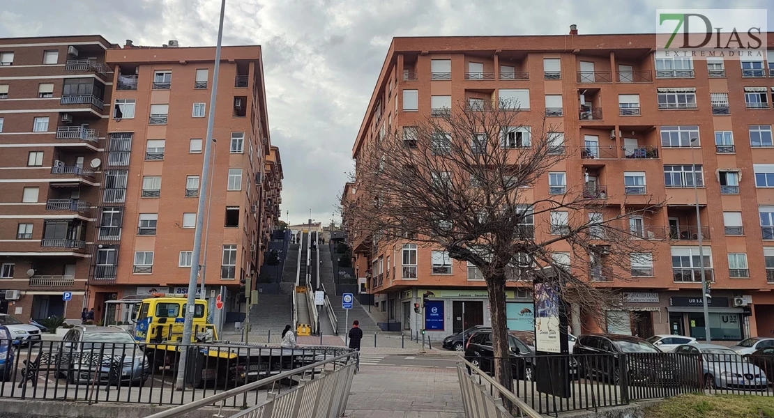 Exigen soluciones a la falta de plazas de aparcamiento en Plasencia