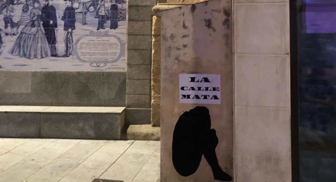 Las calles de Badajoz visibilizan la realidad del sinhogarismo a través de esta campaña