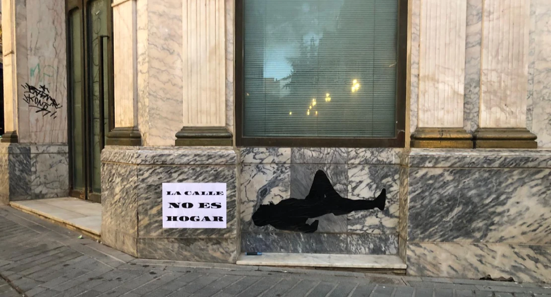 Las calles de Badajoz visibilizan la realidad del sinhogarismo a través de esta campaña