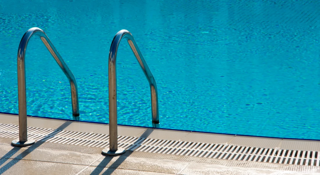 Somos Cáceres denuncia una "dejadez absoluta" en la piscina municipal de Plasencia