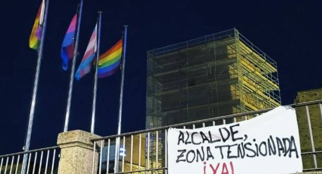 Stop Alquileres Abusivos Cáceres coloca pancartas contra el papel de las inmobiliarias