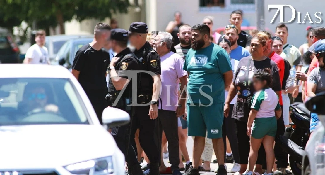 Así ha recibido el barrio al autor confeso del crimen de David Salazar: "¡Asesino!"
