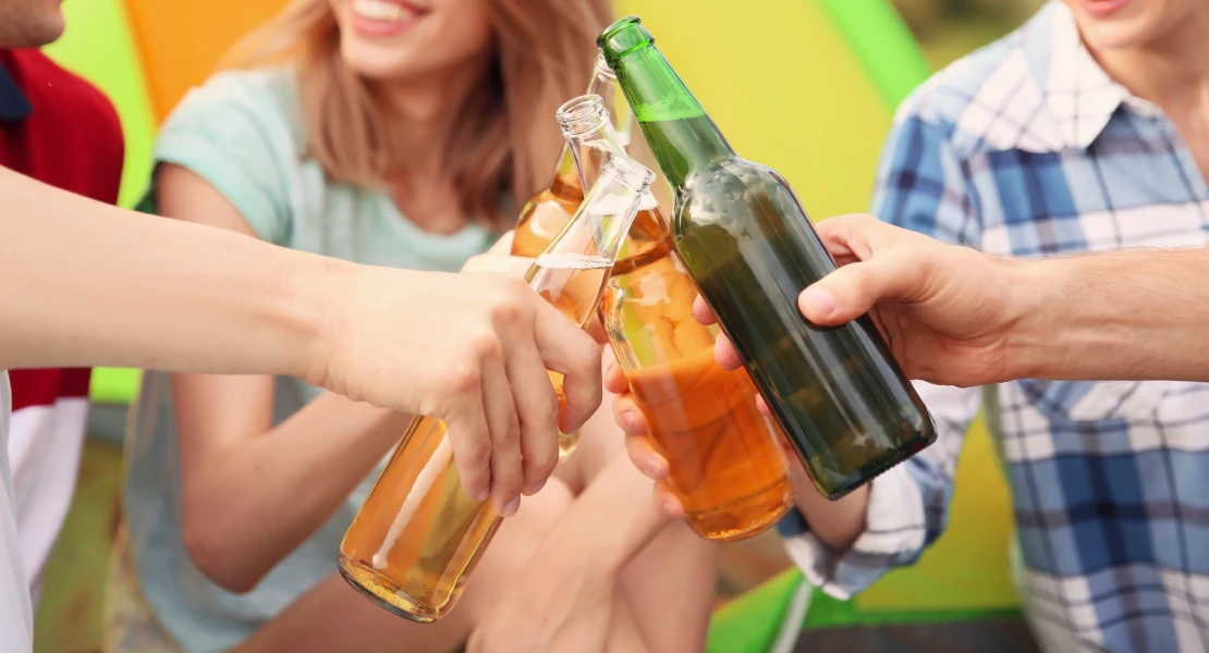 El consumo habitual de alcohol se desploma entre los jóvenes españoles