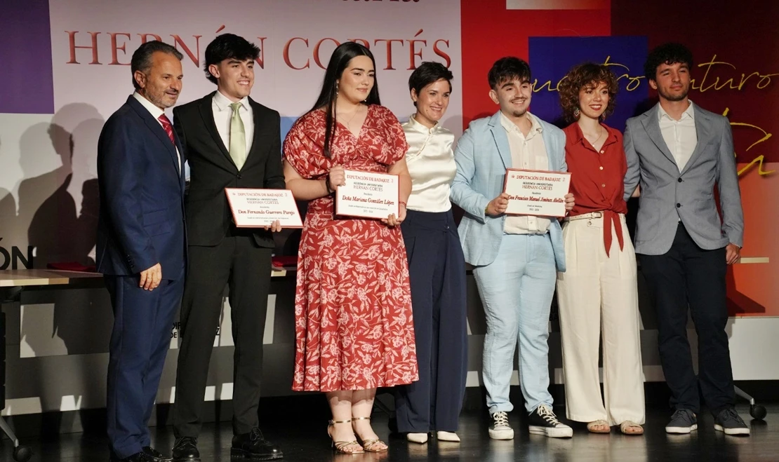 Graduación de la Residencia Universitaria Hernán Cortés: la Diputación reivindica el papel de la Educación