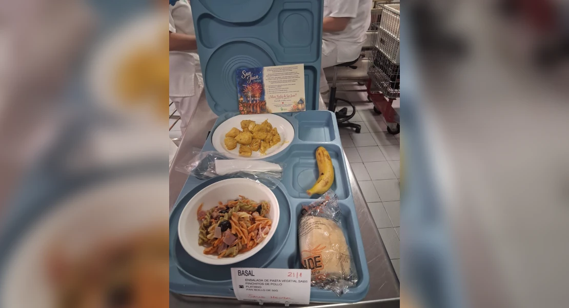La cocina del SES acerca San Juan a cada paciente y familiar de los hospitales de Badajoz