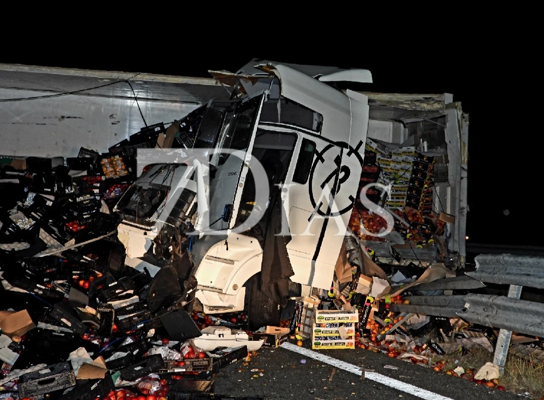 Corte total de la A-66 por un grave accidente en la provincia de Badajoz