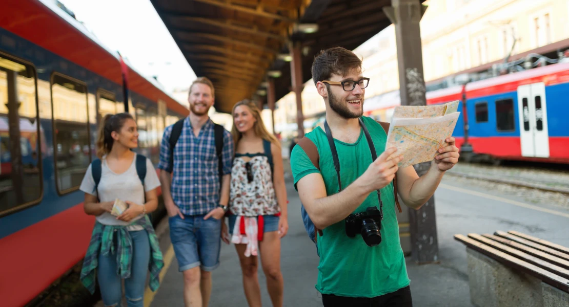 Vuelve el Verano Joven con descuentos de hasta un 90% en viajes de tren y autobús