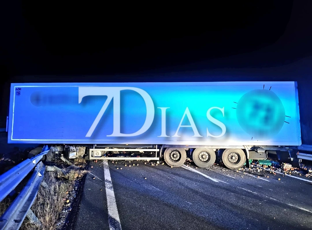 Corte total de la A-66 por un grave accidente en la provincia de Badajoz