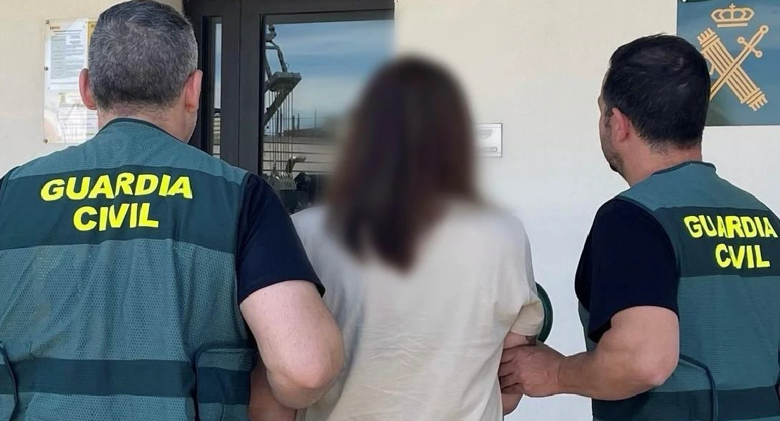 Detenida una mujer por robar objetos de gran valor en una empresa extremeña