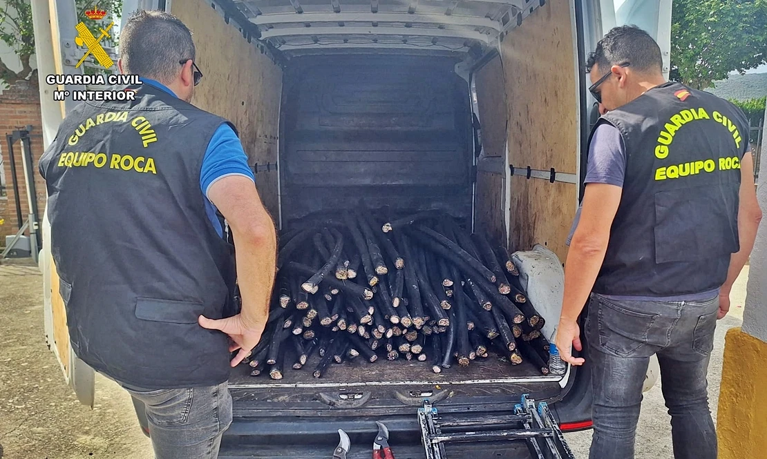 Detenidos por robar cableado de cobre de líneas de telecomunicación en Extremadura