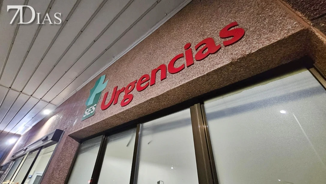 Herido en una colisión entre un coche y una moto en Badajoz