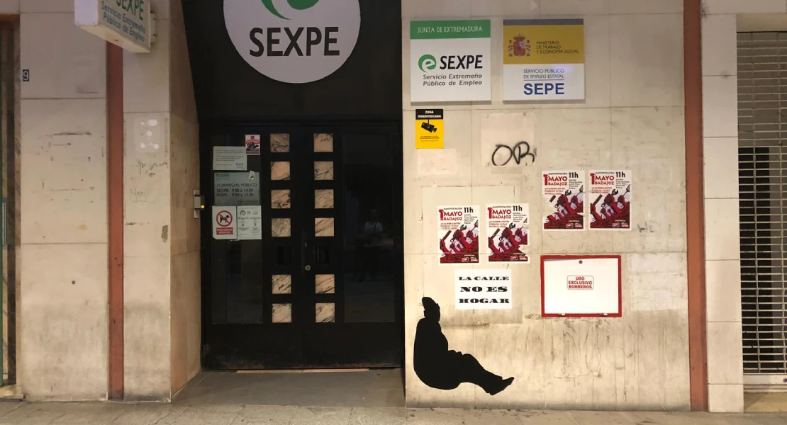 Las calles de Badajoz visibilizan la realidad del sinhogarismo a través de esta campaña