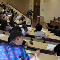 La Junta concede 2.500 € a 147 estudiantes universitarios para gastos de residencia