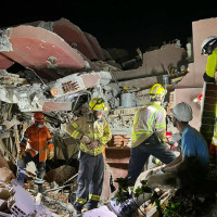 Los bomberos del CPEI intensifican las labores de rescate en Venezuela