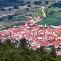Polémica en Casas de Miravete por la liberación de una concejala: "Vive a más de 400 kilómetros"